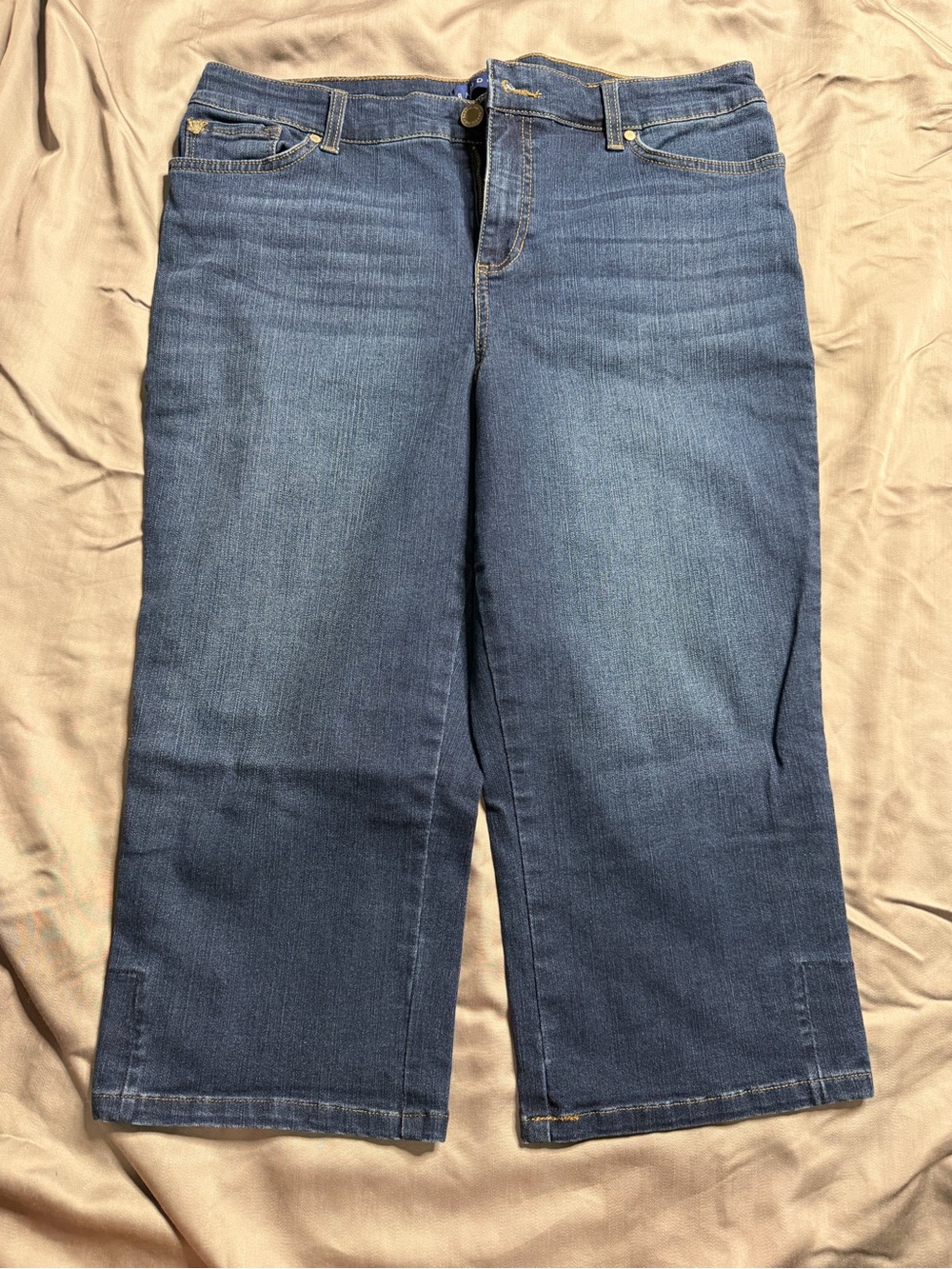 Bandolino Women's Dark Blue Cropped Wide-Leg Jeans